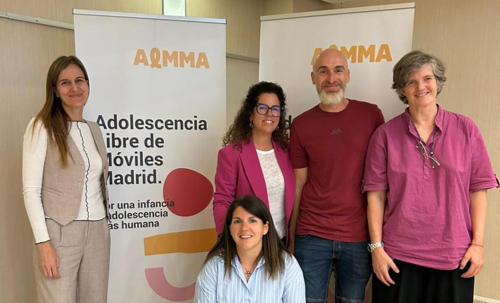 La Sierra Lidera la Conciencia Digital con las Primeras Jornadas de Salud en la Adolescencia