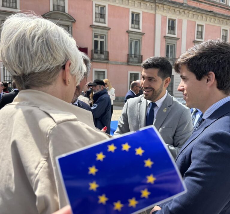 Alcalde de Boadilla en el Día de Europa