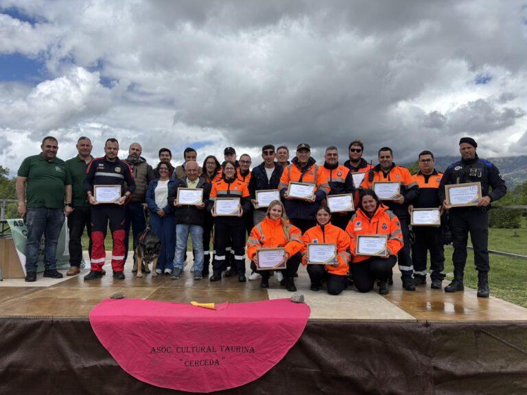 Homenaje a la Protección Civil en Cerceda